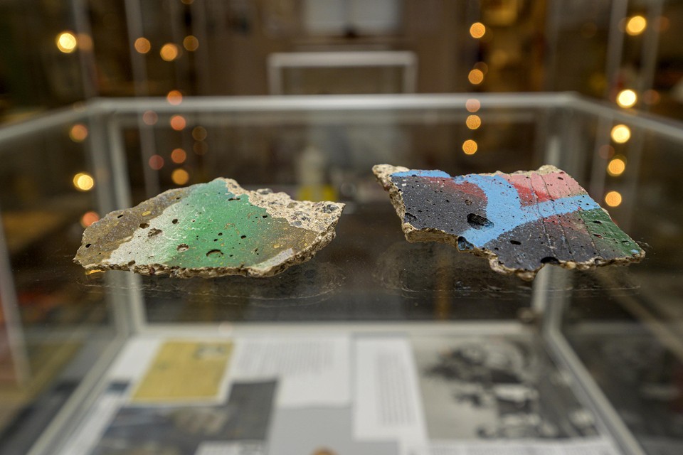 Fragmenten van de Berlijnse Muur in het DDR Museum in Monnickendam.