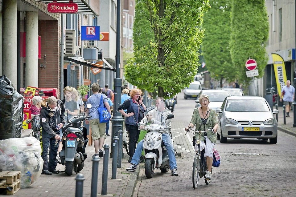 Amsterdamstraat: levendig middelpunt van de Amsterdamsebuurten/Amsterdamsewijk.
