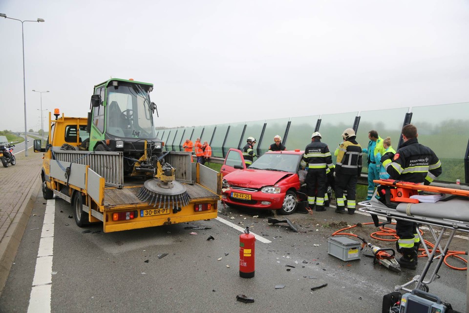 Meerdere gewonden bij ongeval Drie Merenweg Hoofddorp. Foto Michel van Bergen