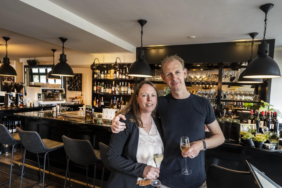Natalja en Bas Pieterse leerden elkaar kennen bij restaurant De Jonge Dikkert in Amstelveen.