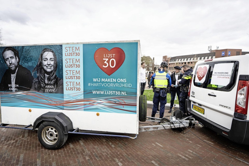 Lijst30 op campagne in Leiden.