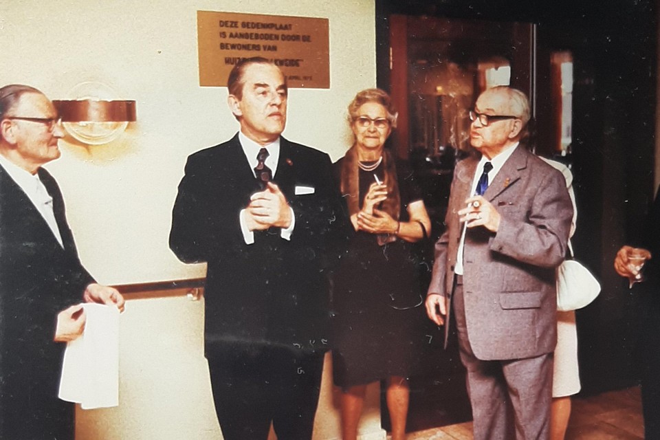 De opening van bejaardentehuis Schalkweide op 19 april 1972.