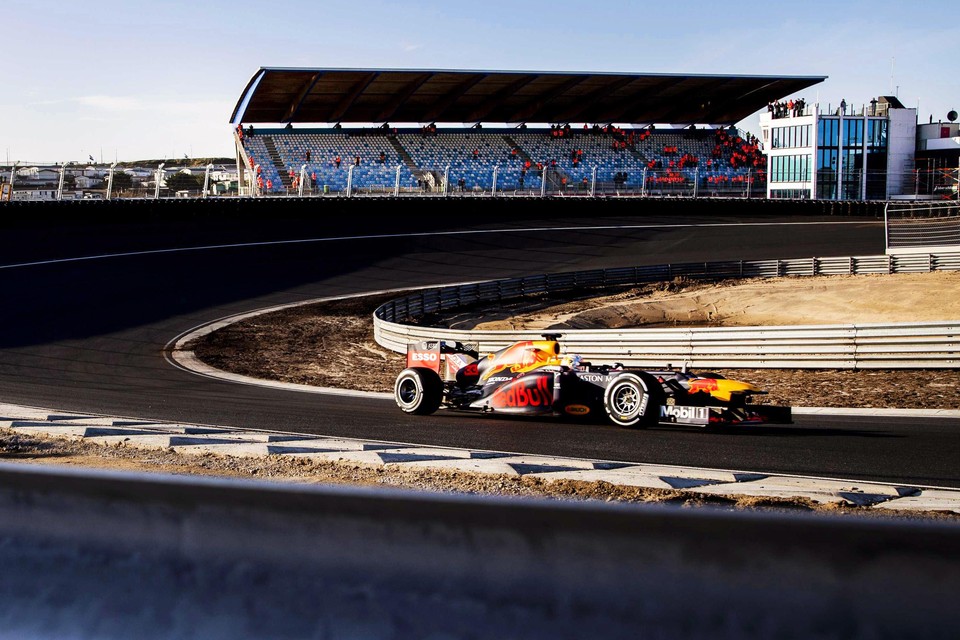 Max Verstappen opende het vernieuwde circuit zes weken geleden, toen corona nog ver weg leek.
