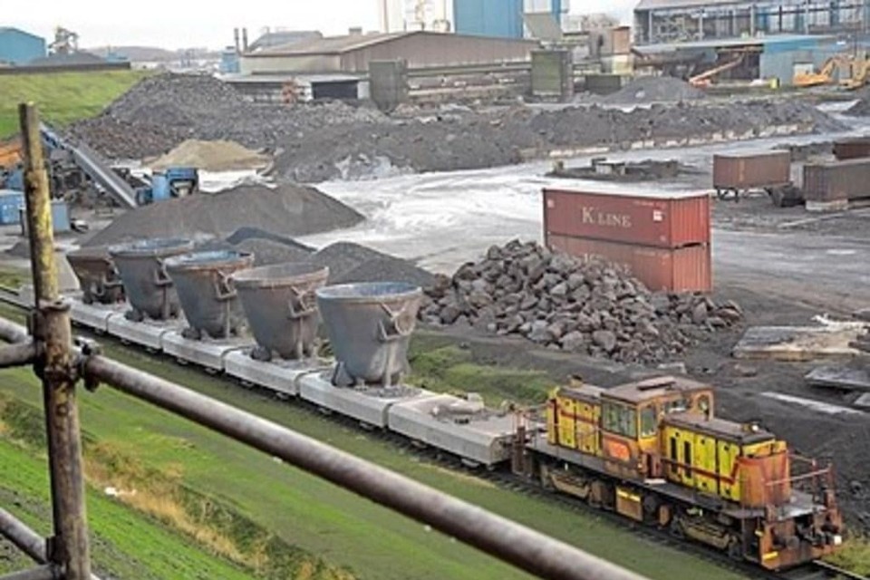 De slakverwerking bij Harsco op het terrein van Tata Steel.