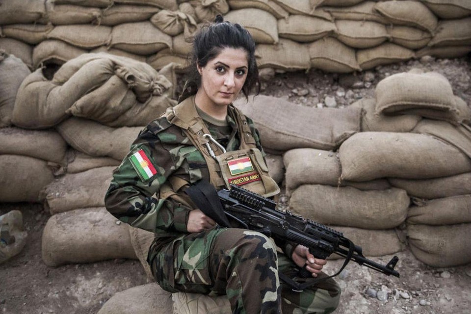Koerdische peshmergastrijder.
