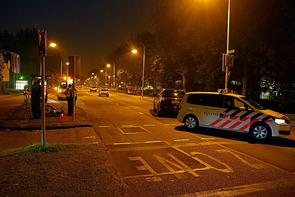 Hoofddorp: Fietsster gewond bij ongeval Kruisweg. Foto Eric van Lieshout