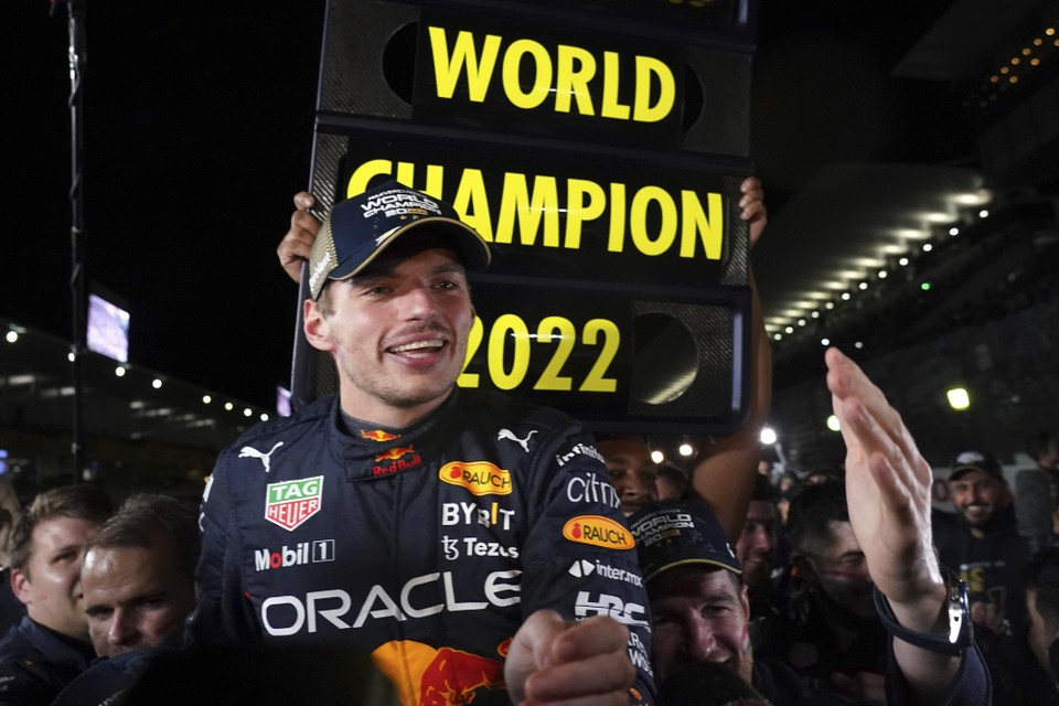 Max Verstappen werd in Japan wereldkampioen.