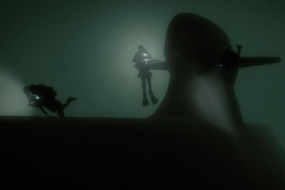 Gewapende kikvorsmannen zwemmen langs de toren van de onderzeeboot naar de oppervlakte.