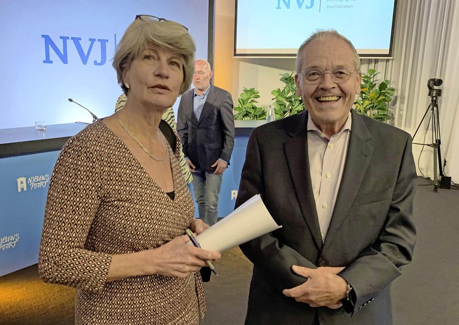 NVJ-voorzitter Renske Heddema met professor Alex Brenninkmeijer.