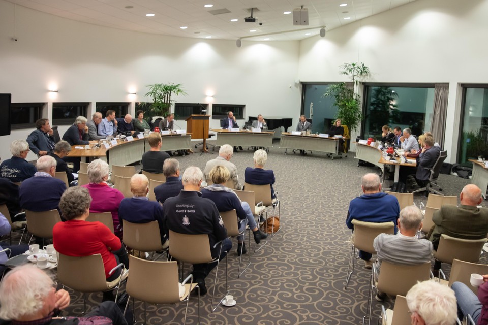 Afgelopen maandag was de gemeenteraad in extra vergadering bijeen.
