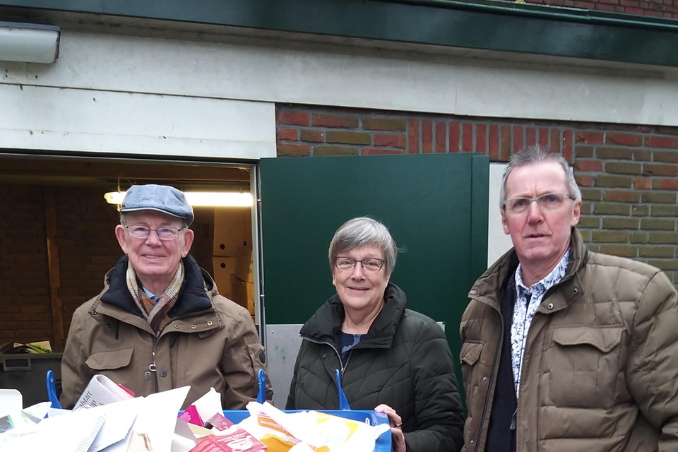 Bert (links), Marcia en Ton van de Stichting Lourdesgroep Santpoort.