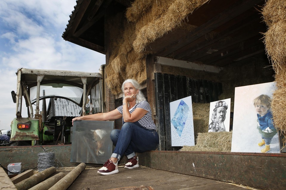 Lydia Loenen exposeert komend weekeinde in de deel van de boerderij tegenover de theetuin in Eemnes.