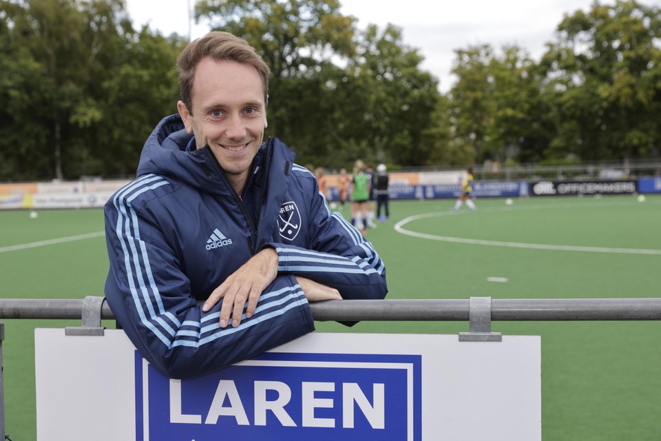 Steven van Tijn bouwt bij Laren aan een elftal dat op termijn moet terugkeren op het hoogste niveau.