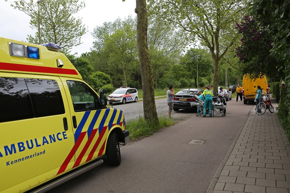 Meisje gewond na Uitwijkmanoeuvre in Zandvoort. Foto Rowin van Diest