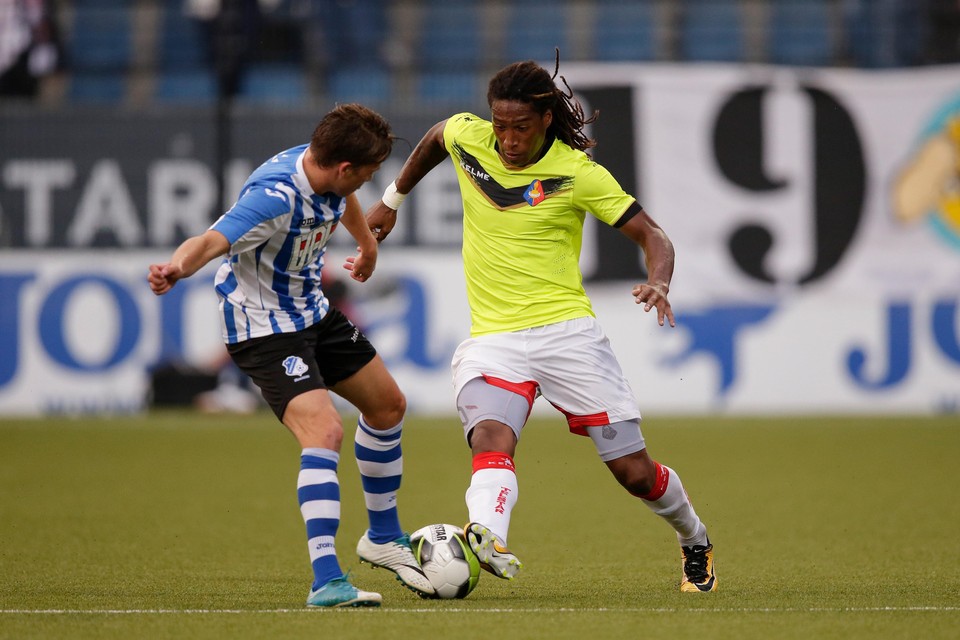 Gerson Rodrigues zorgt voor dreiging tegen FC Eindhoven. ,,Ik vind dat we in ons eigen stadion moeten winnen.’’