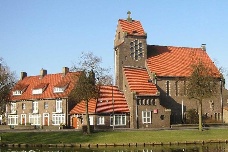 De parochie HH. Anna en Maria aan de Kinderhuissingel. Deze kerk is een van de zeven die meedoet aan Buurtbakens.