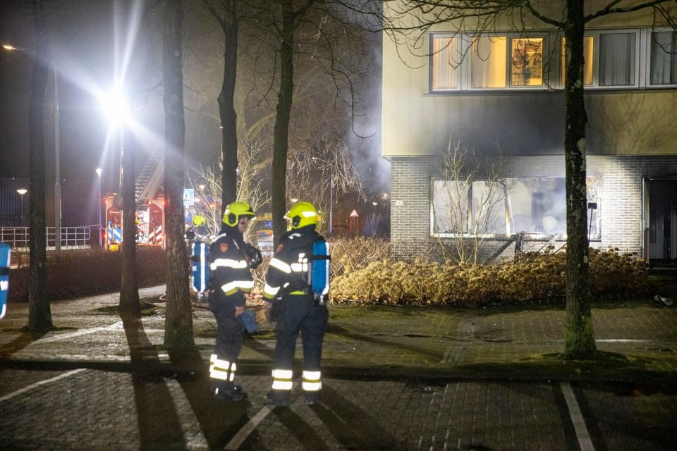 De woonruimten voor asielzoekers aan de Lutulistraat in Hoofddorp zijn sinds een brand die in februari 2021 uitbrak niet meer te gebruiken.