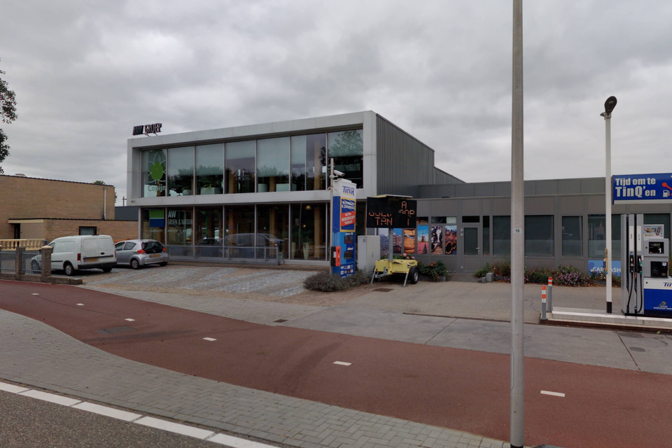 Het tankstation van TinQ aan de Leidsevaartweg in Heemstede.