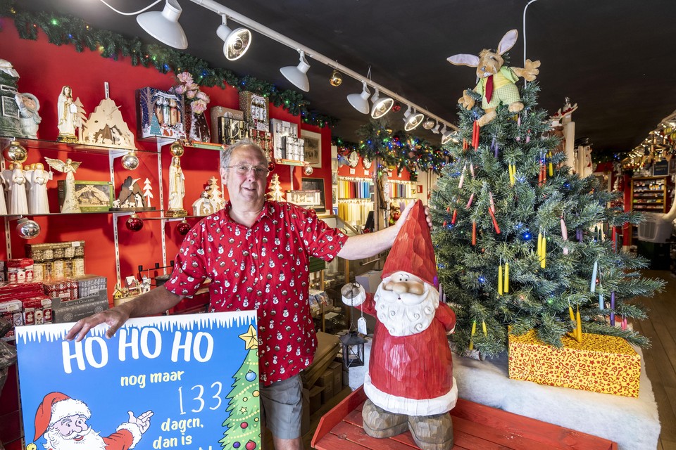 Rob Kroese wordt alleen maar enthousiaster over kerst als hij ergens ’ho, ho, ho’ hoort roepen.