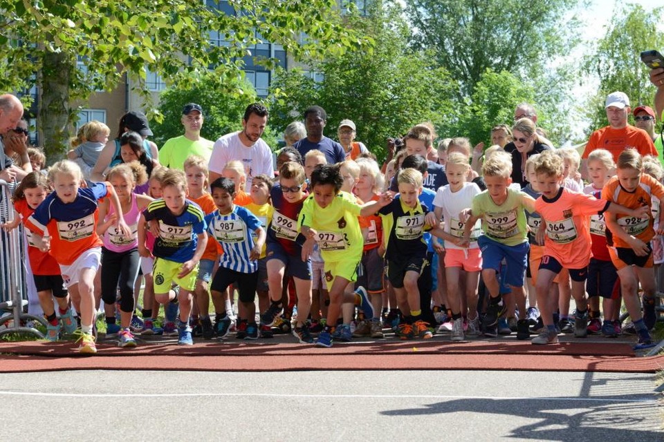 Dringen bij de start van de Toolenburgerplas Run in 2015.