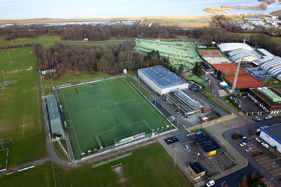 Voetbalvereniging SV Huizen.