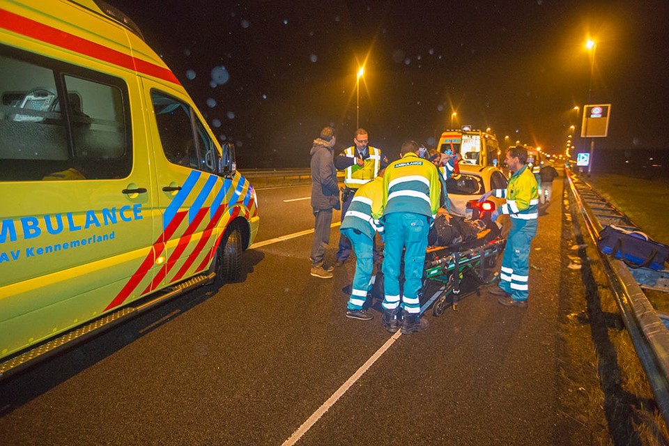 Zwaar ongeval op de A9 bij Spaarndam. Foto Michel van Bergen