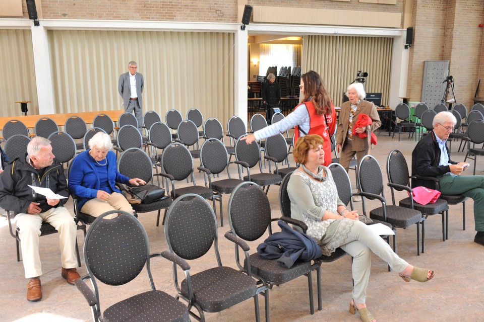Na de eerste lockdown in 2020 kregen bezoekers van de Vredevorstkerk een zitplaats toegewezen.