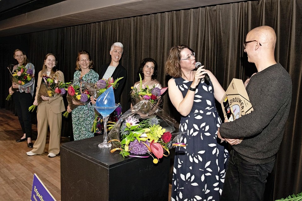 Regional curator Laura Grijns received the North Holland Cultural Award on behalf of the Goi & Vetch Heritage Festival.