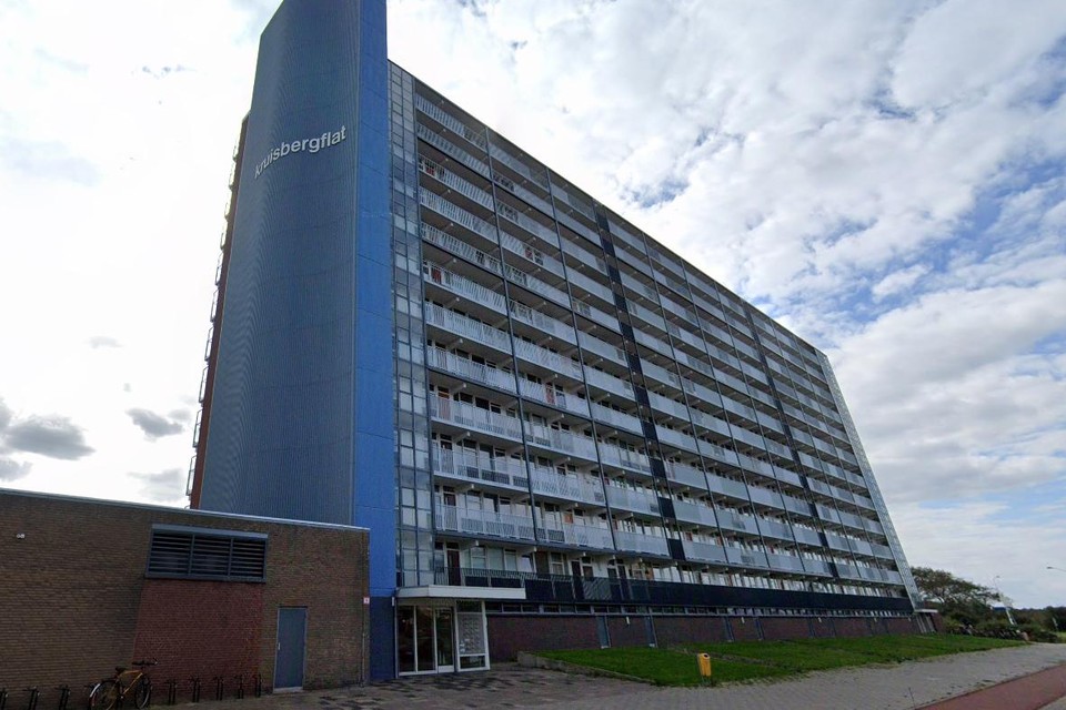 De Kruisbergflat in IJmuiden is een van de flatgebouwen van Woningbedrijf Velsen.