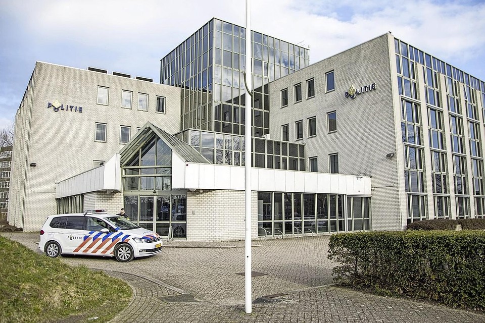 Het politiebureau in Hoofddorp.