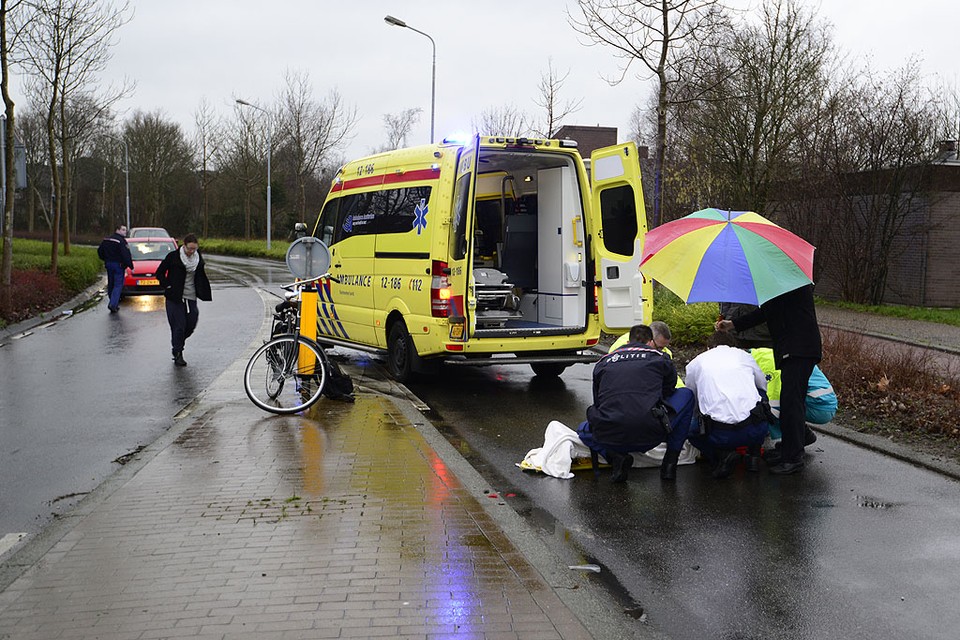 Hoofddorp: Fietser aangereden op oversteekplaats. Foto Eric van Lieshout