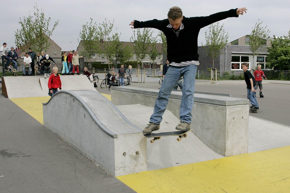 De skatebaan van Velserbroek vlak na de opening in 2004.