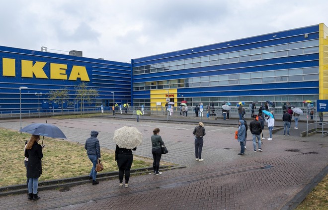 Snel wat en lampen hamsteren bij Ikea: 'Ik ga ge... - Haarlemsdagblad