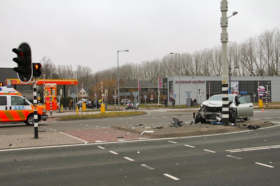 Twee gewonden bij aanrijding N201 in Hoofddorp. Foto: Daniel van Straeten