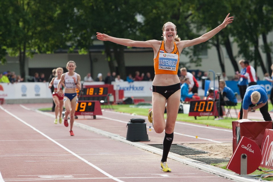 Jip Vastenburg sprintte in de laatste meters weg van haar concurrentes op het EK.