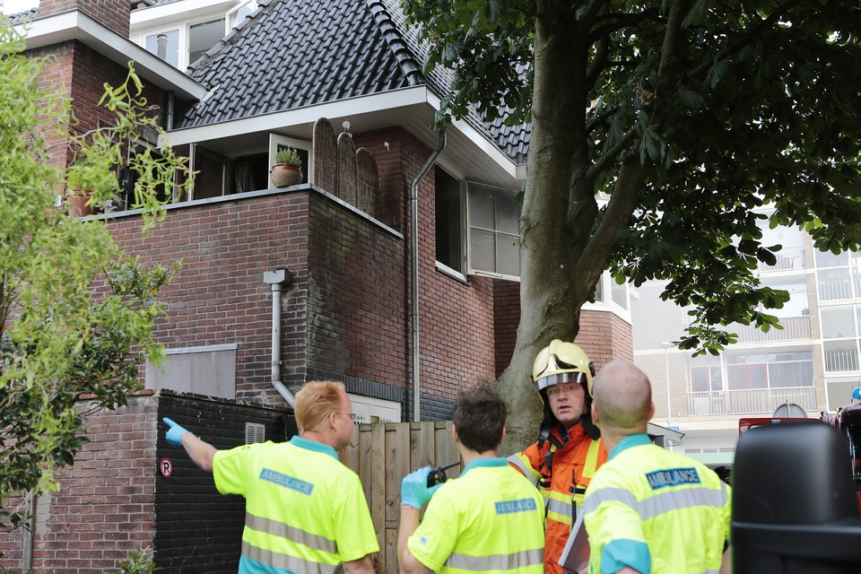 Brand in een woning op de hoek Singel en Huizerweg in Bussum. Foto: Studio Kastermans