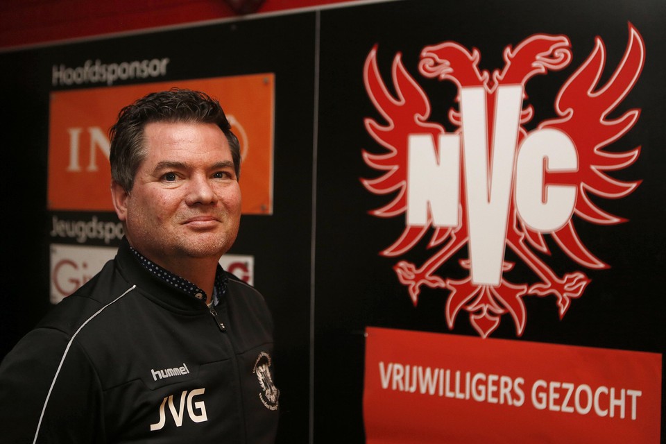 NVC-trainer Joeri van Gelder zag zijn ploeg eindelijk weer winnen.