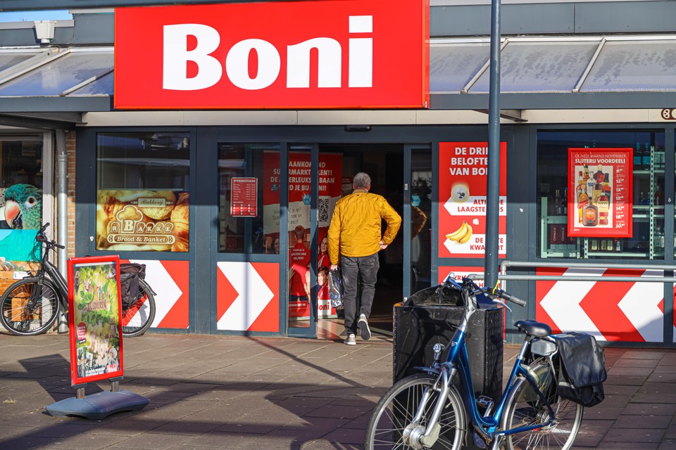 De Boni in Huizen mag de komende zes weken geen sterke drank verkopen.