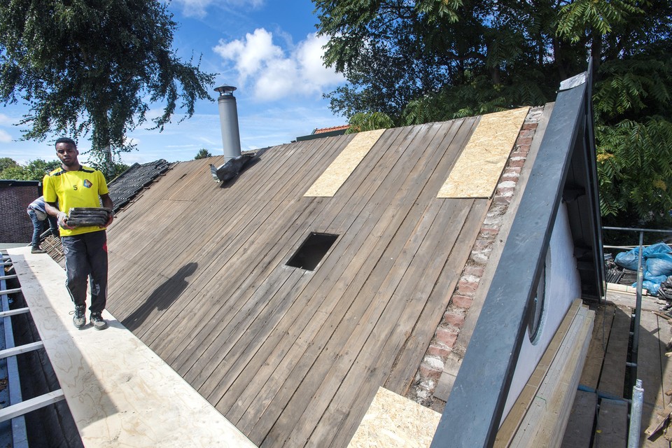 Het dak van ’t Mosterdzaadje wordt volledig vernieuwd.