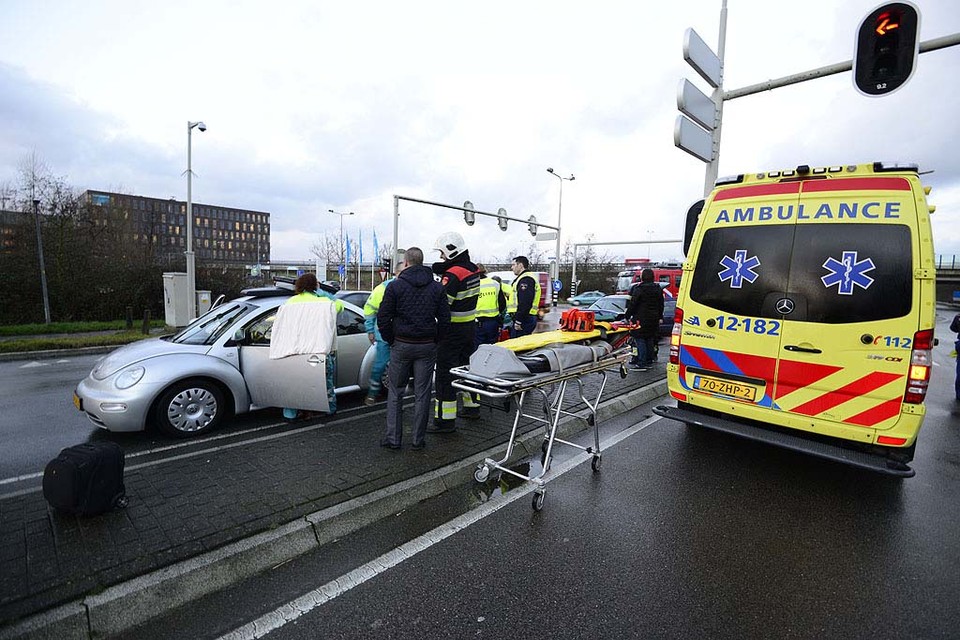 Hoofddorp: twee gewonden bij aanrijding N201 ter hoogte van Spaarne Ziekenhuis. Foto: Eric van Lieshout
