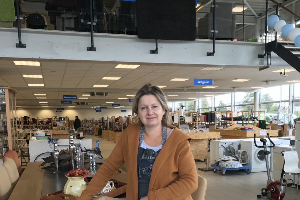 Annemarie de Vries, storemanager van kringloopwinkel Zolder023.