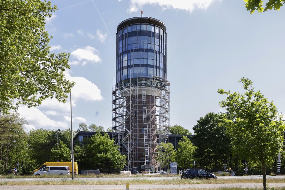 De Watertoren in Bussum staat in de steigers.  foto studio kastermans/alexander marks
