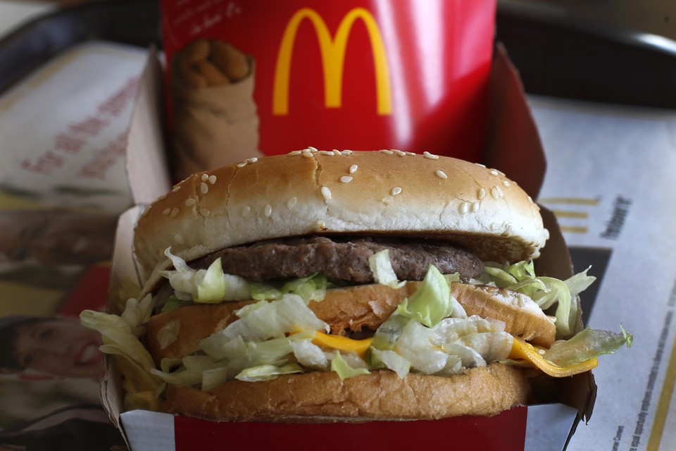 Een hamburger zoals velen hem kennen: de Big Mac.