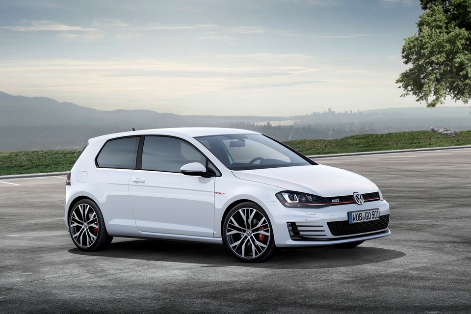 Volkswagen heeft op basis van de zevende generatie Golf twee GTI’s, een ’gewone’ en 10 pk sterkere Performance. Foto VW
