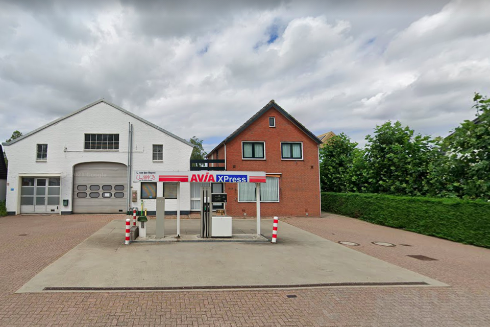 Avia XPress in Abbenes, de goedkoopste benzinepomp van Noord-Holland.
