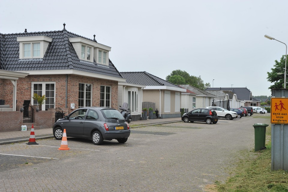 Woonwagens aan de Lau Mazirelstraat in Beverwijk.