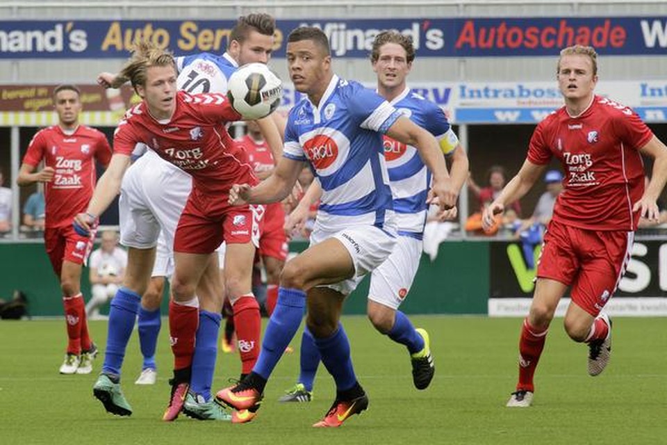 FC Utrecht verscheen niet in zijn sterkste opstelling tegen Spakenburg.