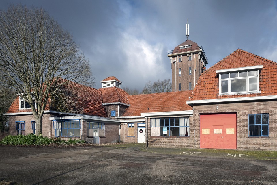 Het energiegebouw en de watertoren op Park Vogelenzang.