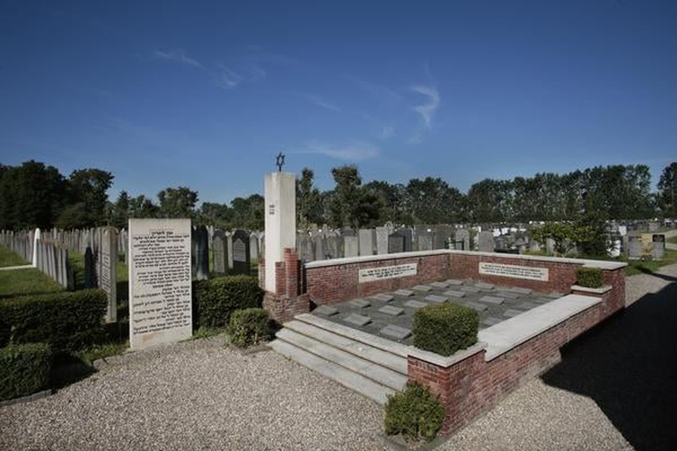 De Joodse Begraafplaats in Muiderberg.