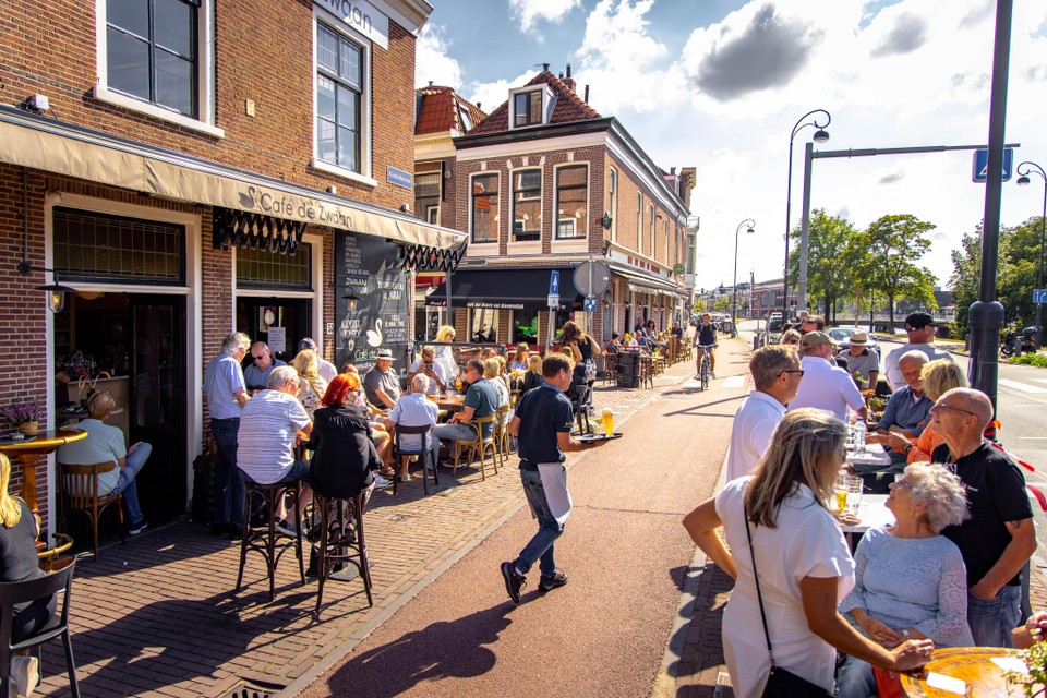 Onder meer bij Café de Zwaan in Haarlem werd ingebroken.